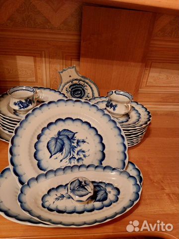 Столовый сервиз,набор посуды