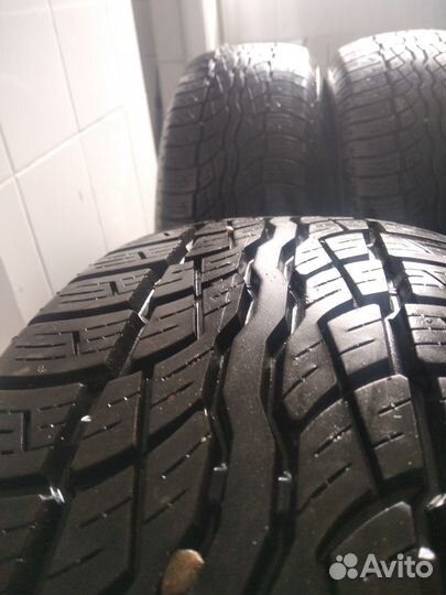 Bridgestone Dueler H/T 687 225/70 R16 102