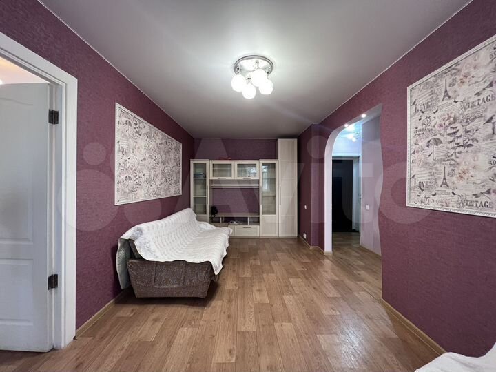 2-к. квартира, 43 м², 4/4 эт.