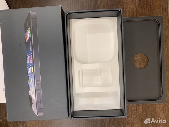 Коробка от iPhone 5s