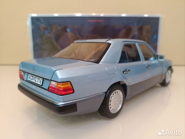 Mercedes W124 230E (84-93г) Голубой 1:18