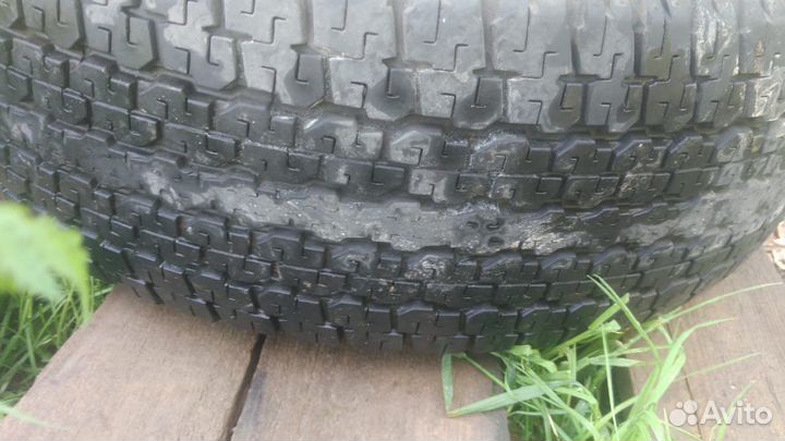 Bridgestone Dueler H/T 275/70 R16