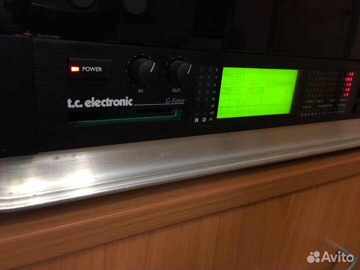 TC Electronic g-force рэковый процессор эффектов