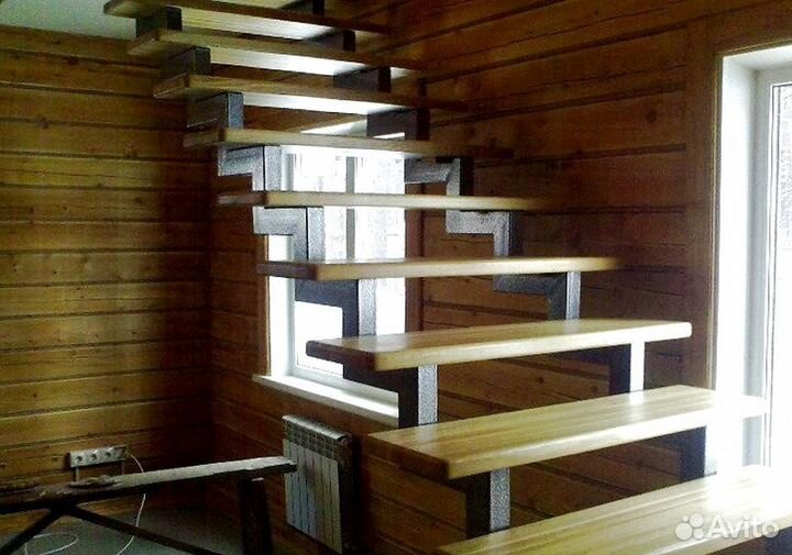 Перила деревянные для лестниц