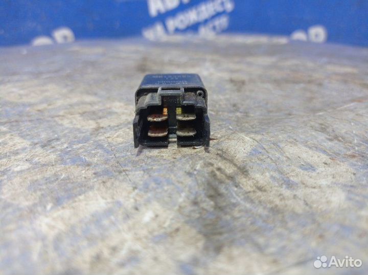 Реле Mitsubishi Pajero 2 внедорожник 1998