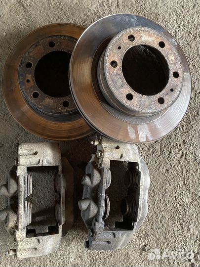 Передние тормозные диски на тойота Hilux