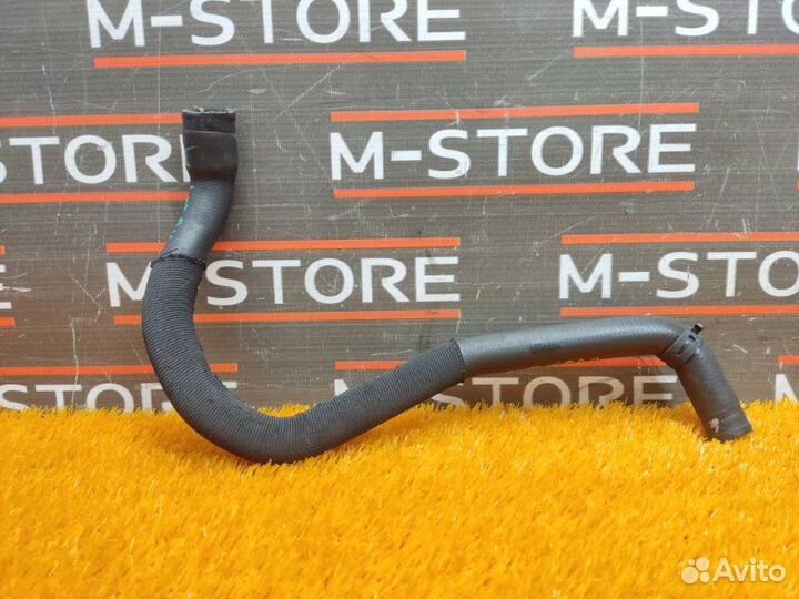 Патрубок системы охлаждения Mercedes-Benz