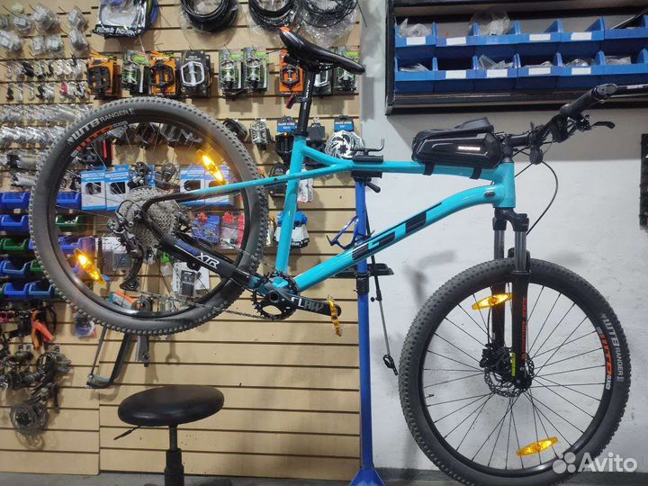 GT avalanche comp L 27.5