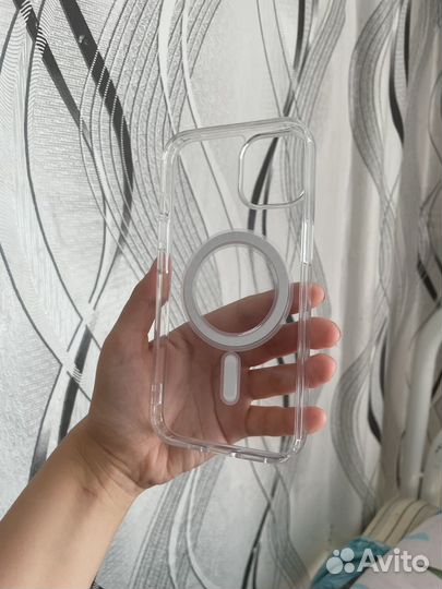 Чехол на iPhone 14