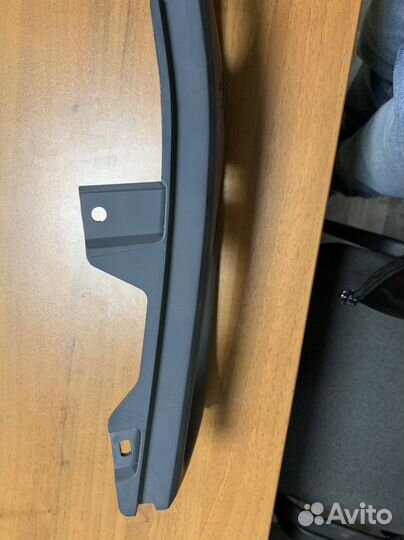 Решетка радиатора mitsubishi carisma 1996-mb944763