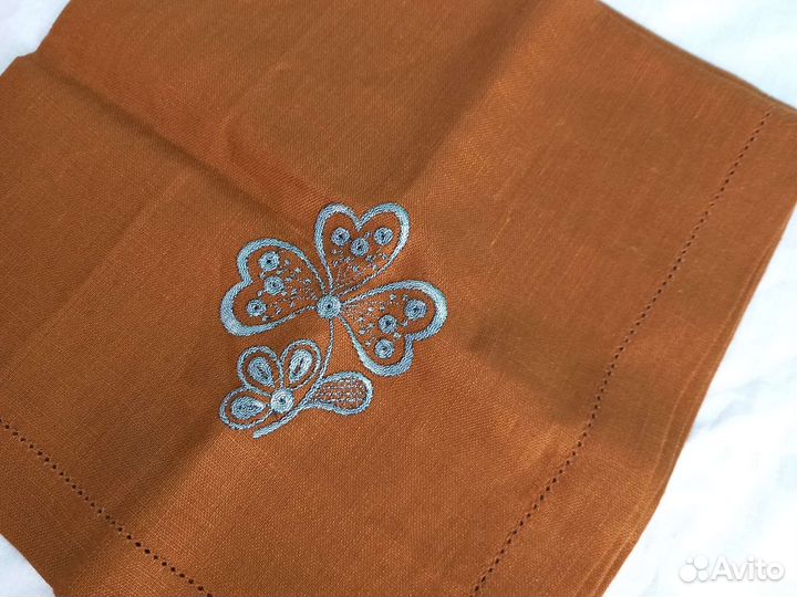Салфетка льняная с вышивкой и мережкой