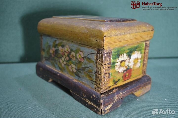 Шкатулка старинная с рисунком. Лебеди, цветы, вишн