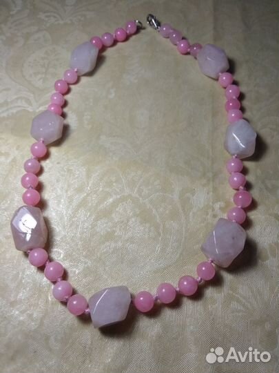 Ожерелье из розового кварца