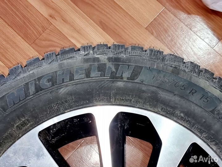 Michelin X-Ice North 4 195/65 R15