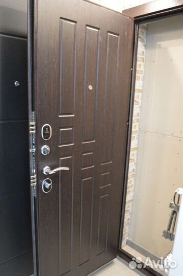 Дверь входная металлическая