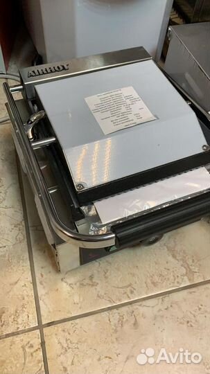 Фритюрница, гриль прижимной, кипятильник