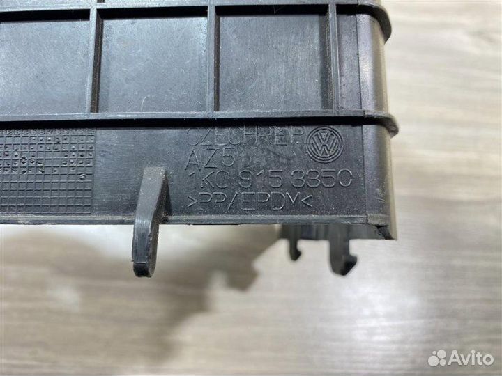 Корпус акб Volkswagen Passat B6 седан 1.8 BZB 2009