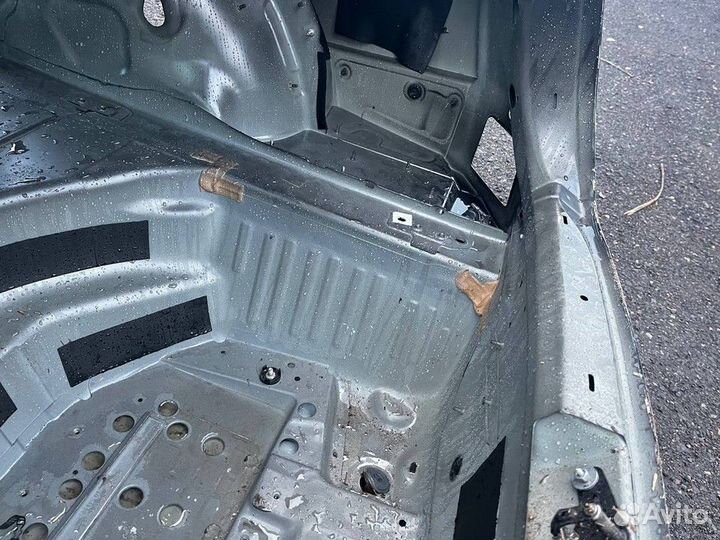 Ниша запасного колеса Audi A4