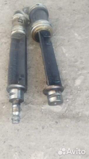 Вал балансирный Volkswagen Passat B6