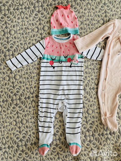 Костюмчики куртка шапки и ботинки на девочку 74