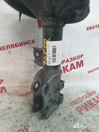 Стойка передняя правая Kia Cerato TD G4KD 2009