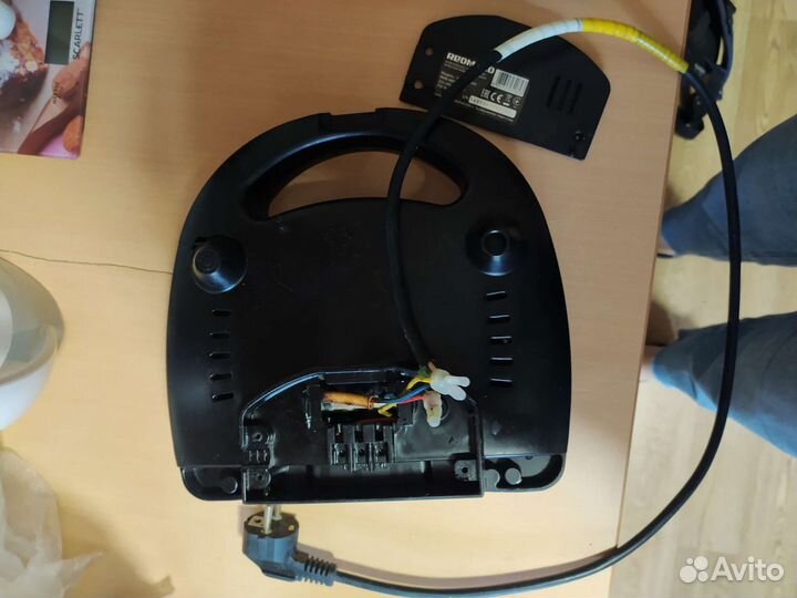 Мультпекарь Redmond на запчасти