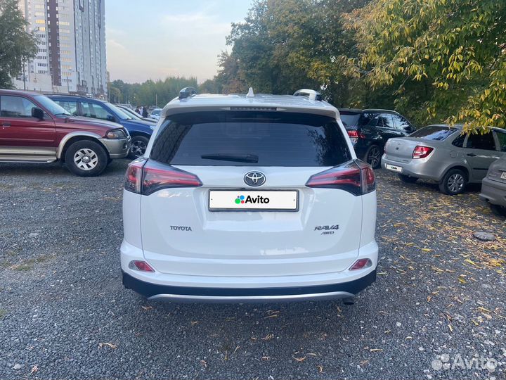 Toyota RAV4 2.5 AT, 2018, 165 888 км
