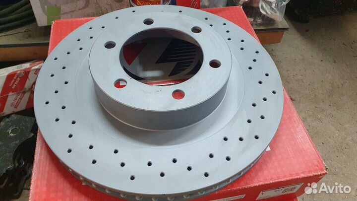 Передние тормозные диски Zimmermann 590.2586.52