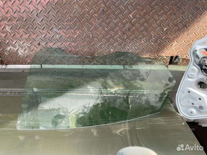 Стеклоподьемник volvo s40