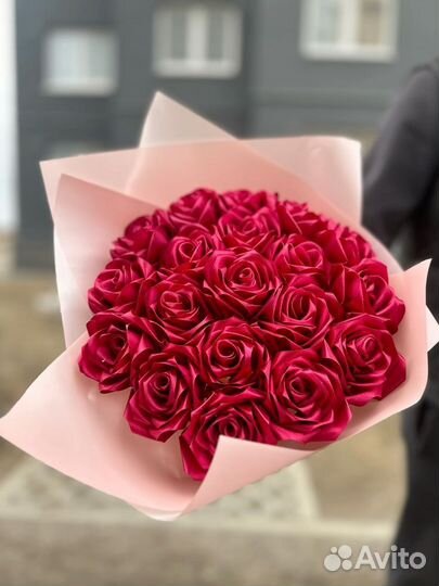 Букет роз из атласных лент