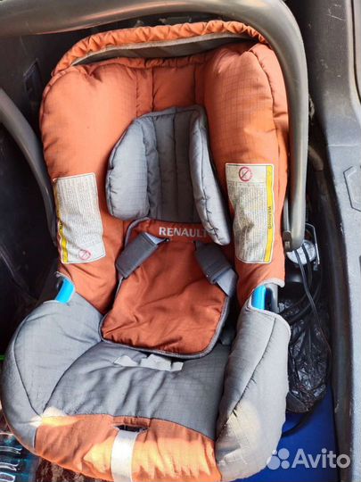 Детское автокресло Renault