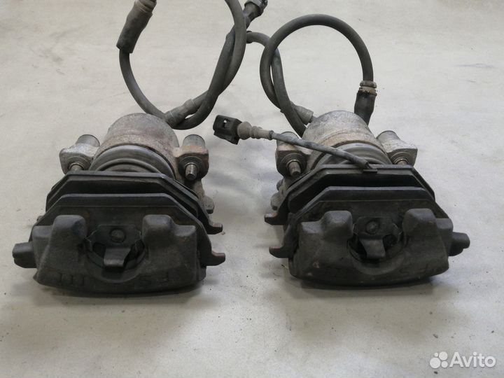 Суппорт тормозной перед.VW Golf 6 хэчбек 2009-2013