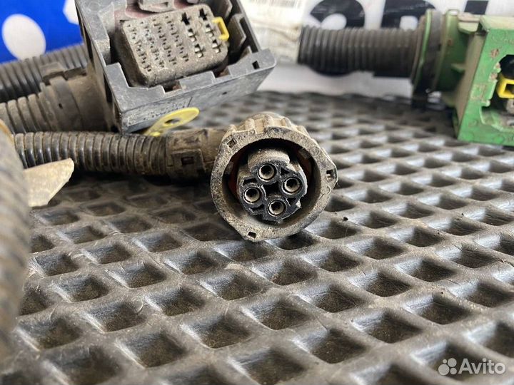 Крышка Volvo FH4 21019282