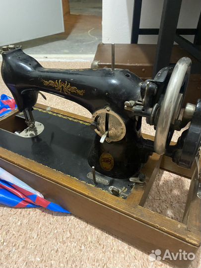 Швейная машина Подольск ручная