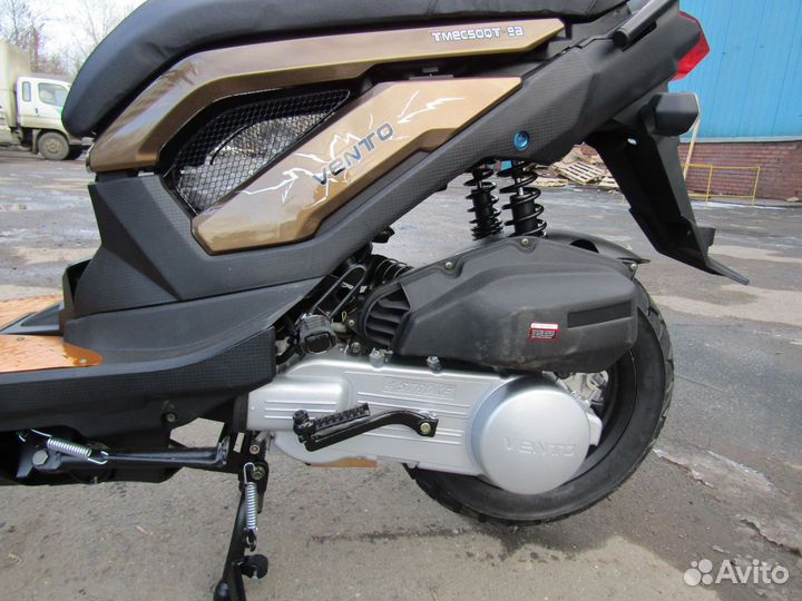 Скутер Vento Naked 50 (150)