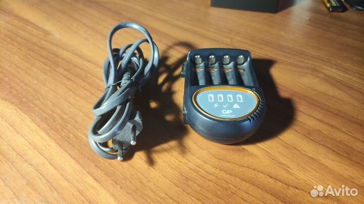 Зарядное устройство GP PowerBank H500