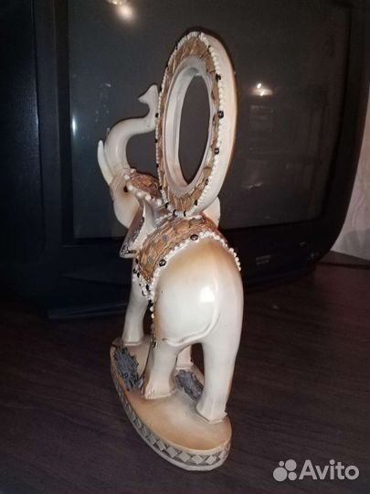 Статуэтки : Слон, Лягушка, Туфелька, Будда