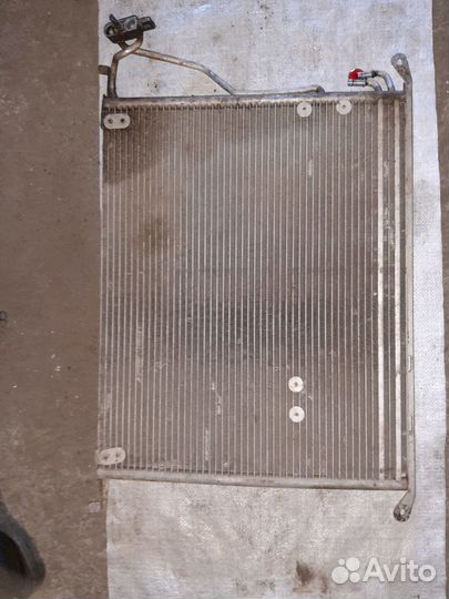 Радиатор кондиционера 5.0 мерседес 220
