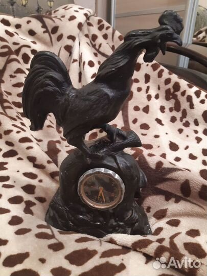 Часы чугун,механические,заводятся на неделю