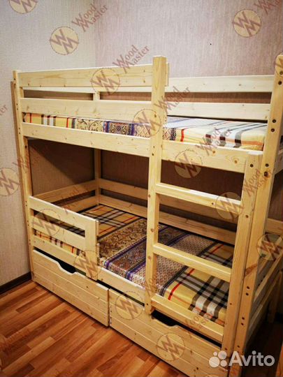 Кровать двухьярусная