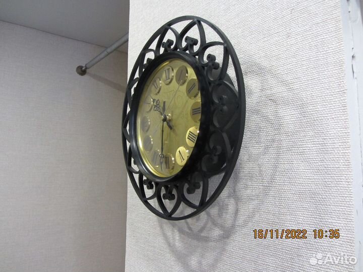 Часы настенные старинные Янтарь
