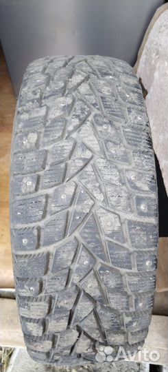 Dunlop SP Winter Ice02 215/60 R16