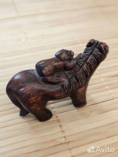 Нэцке дерево