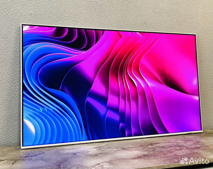Белый телевизор Samsung 50