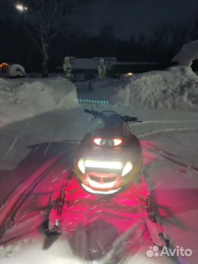 Продаю снегоход детский