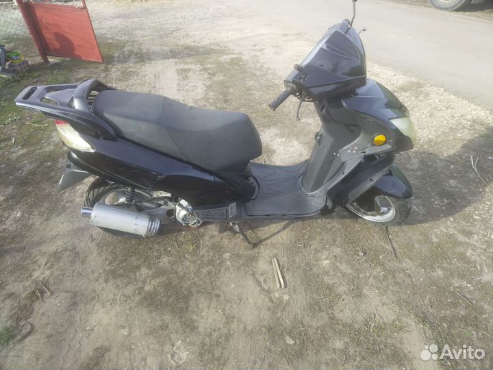 Скутер 150 кубов