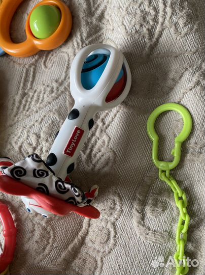 Пакет фирменных игрушек до года tiny love