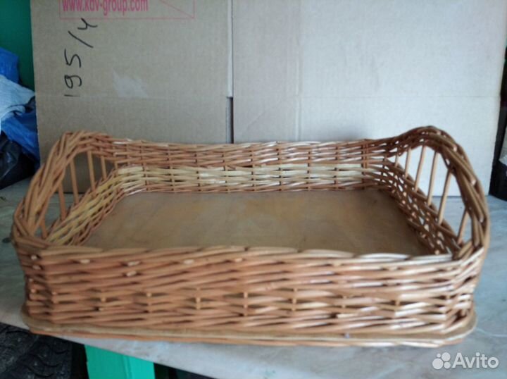 Поднос плетеный из лозы бу