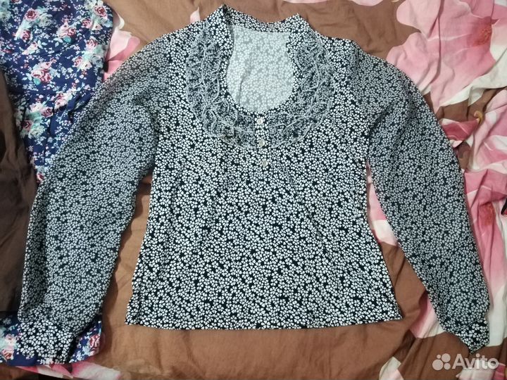 Отдам бесплатно женские вещи 46р-р