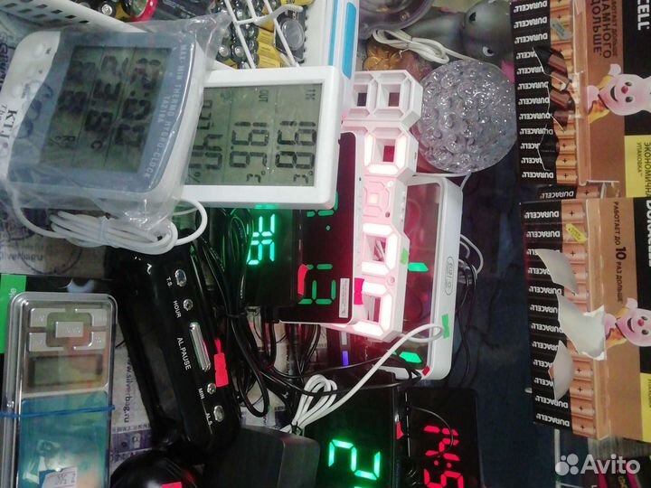 Часы электроника новые
